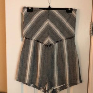 Vestique Gray/White Romper